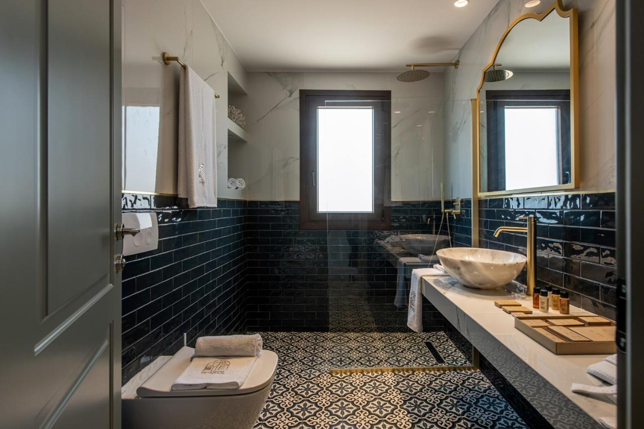 Vespera City Hotel Heraklion  ภายนอก รูปภาพ