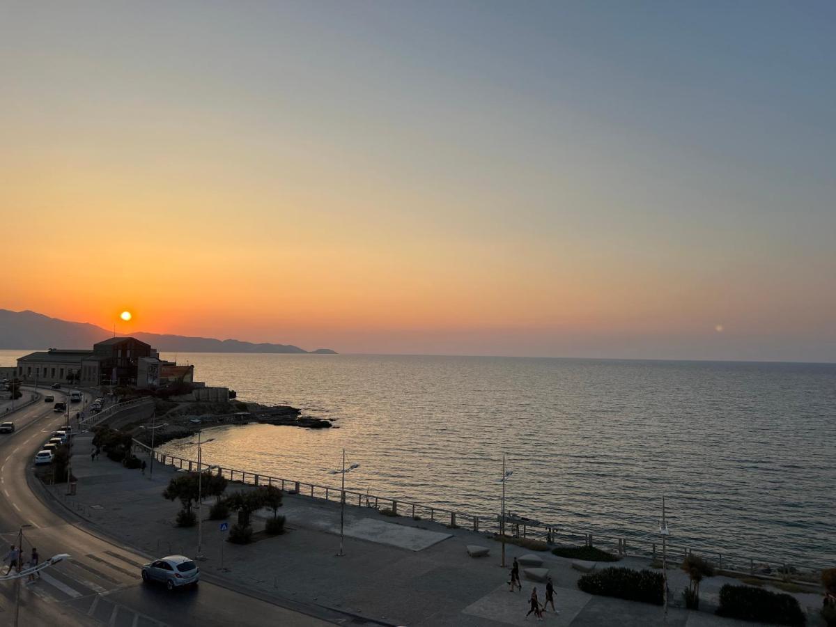 Vespera City Hotel Heraklion  ภายนอก รูปภาพ